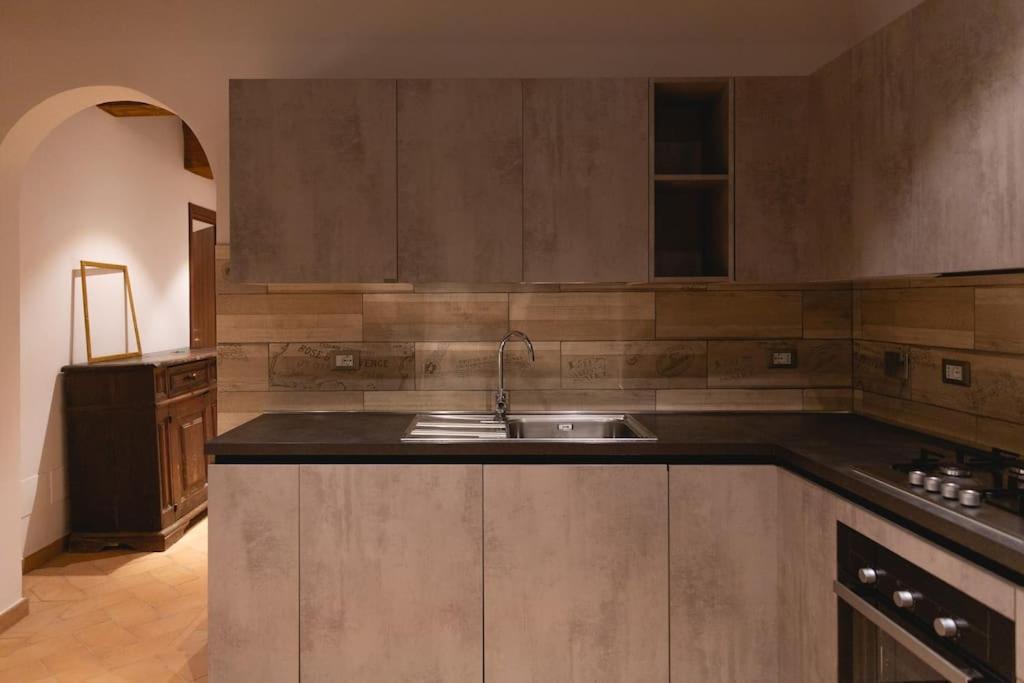Cozy And Charmin 3Br Apartment Steps By Duomo ฟลอเรนซ์ ภายนอก รูปภาพ
