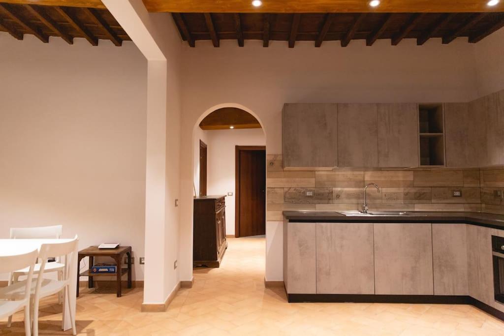 Cozy And Charmin 3Br Apartment Steps By Duomo ฟลอเรนซ์ ภายนอก รูปภาพ