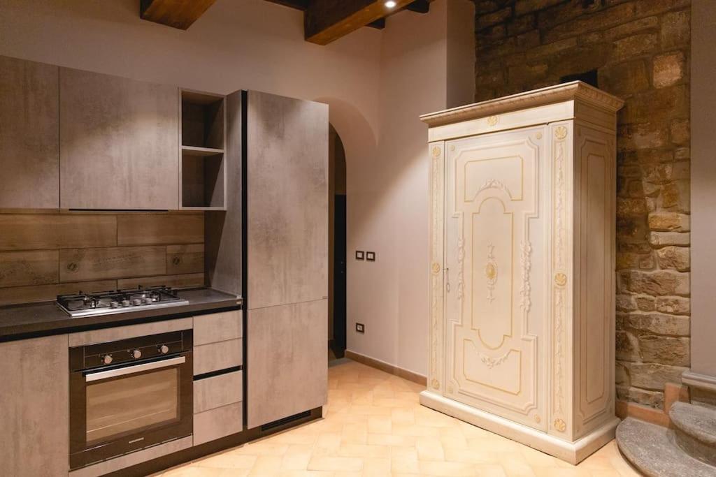 Cozy And Charmin 3Br Apartment Steps By Duomo ฟลอเรนซ์ ภายนอก รูปภาพ