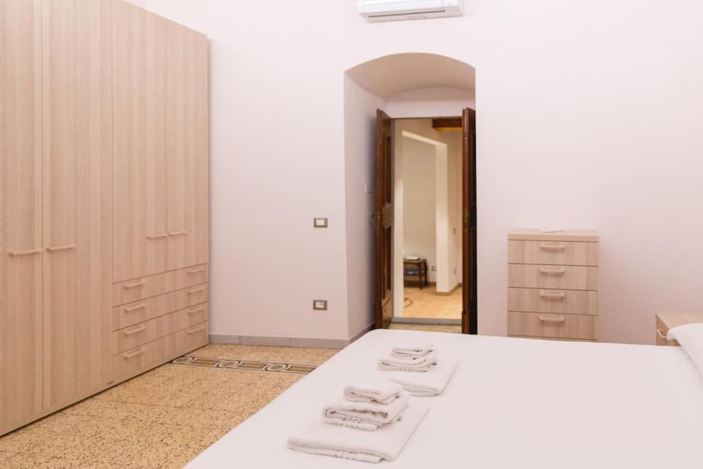 Cozy And Charmin 3Br Apartment Steps By Duomo ฟลอเรนซ์ ภายนอก รูปภาพ