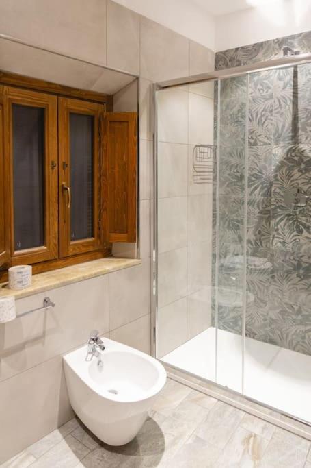 Cozy And Charmin 3Br Apartment Steps By Duomo ฟลอเรนซ์ ภายนอก รูปภาพ